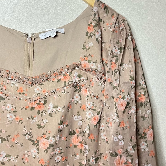 Ivy City Tiered Floral Maxi Dress - Picture 4 of 14